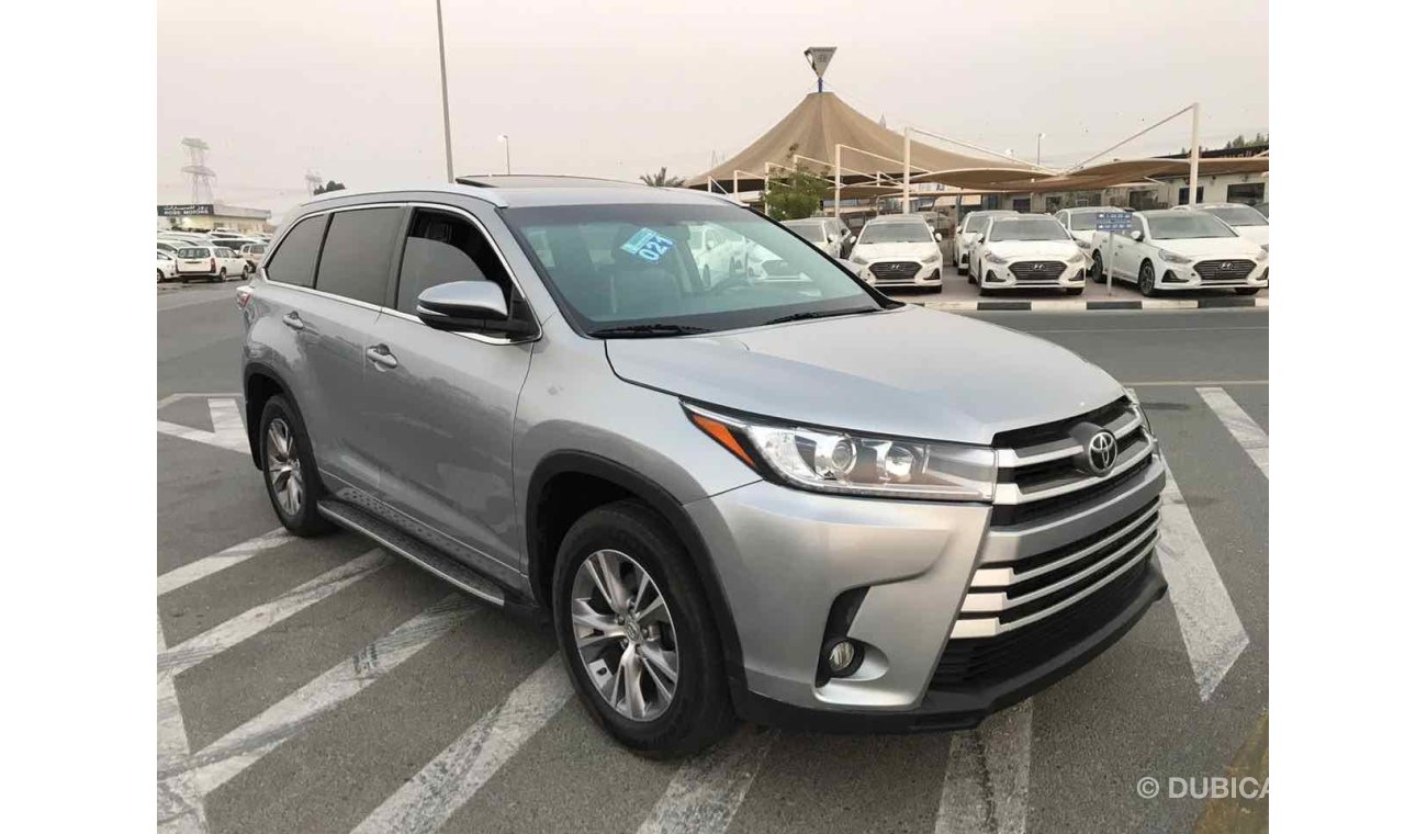 Toyota Highlander FULL OPTIONS WITH LEATHER SEAT, PUSH START AND SUNROOF
