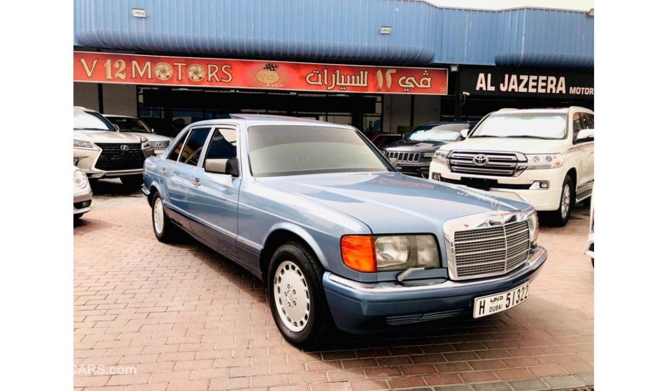 مرسيدس بنز 560 SEL