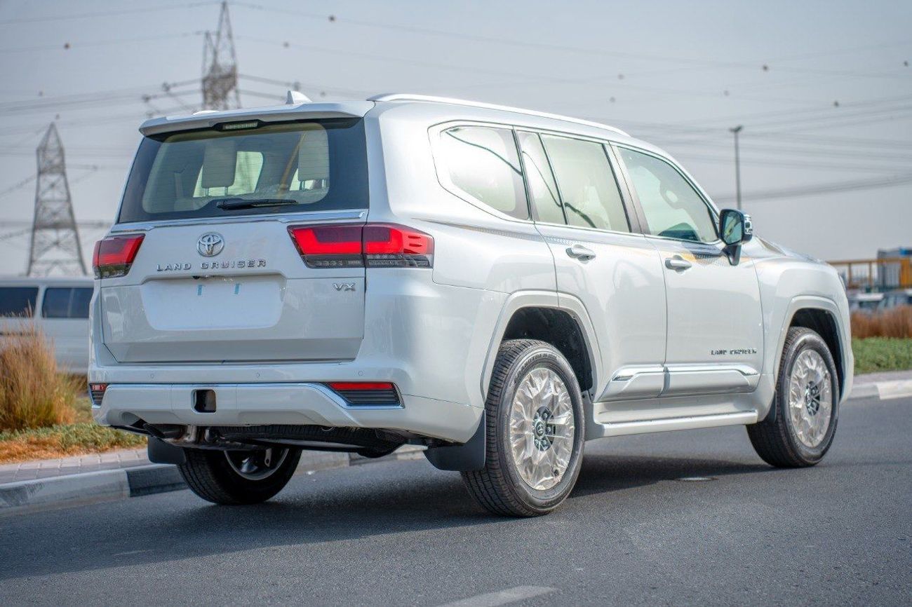 تويوتا لاند كروزر Lc300 VX 4 0L petrol engine 2025 LHD white  with beige interior