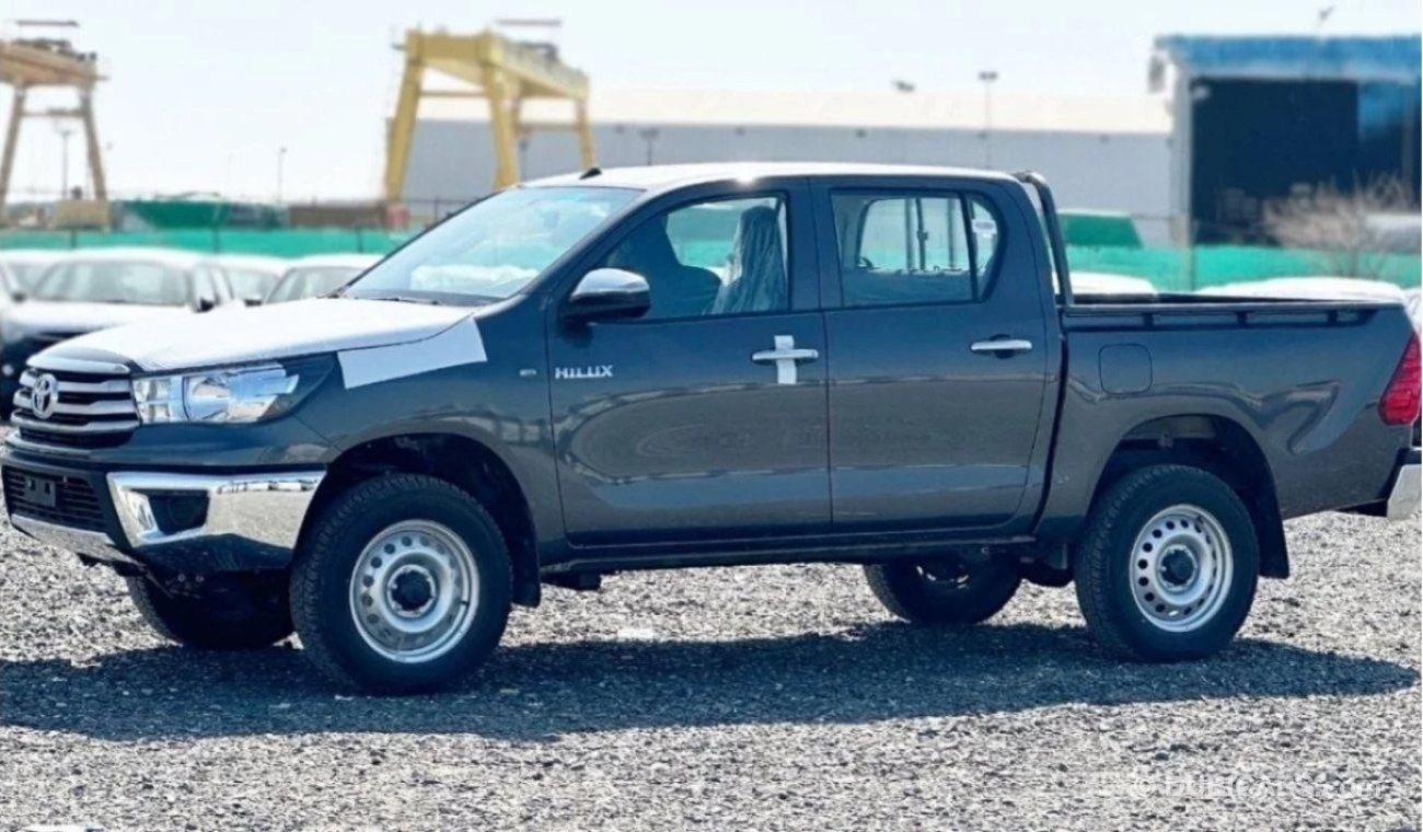 Toyota Hilux 2.4L basic option V4 2023