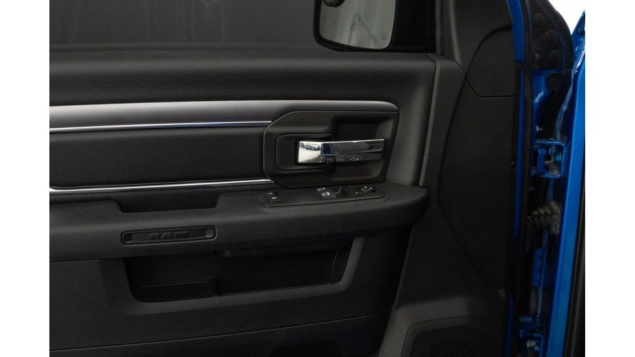 Dodge Ram Van 2022 Dodge Ram 1500 Classic 4x4 / Full Service History / Dodge Warranty