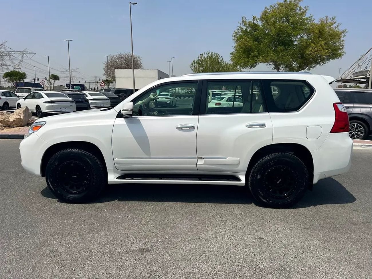 Lexus GX460 GX 460 Platinum | GCC Specs full service history from al Futtaim | Excellent Condition