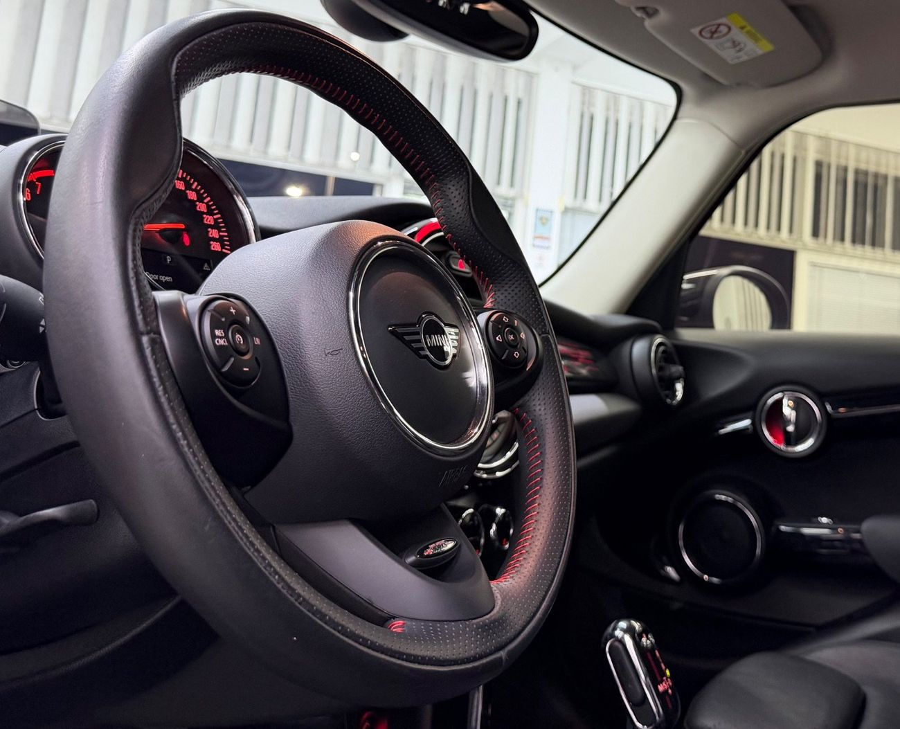 ميني كوبر إس GCC .. FSH .. Perfect condition .. Original paint