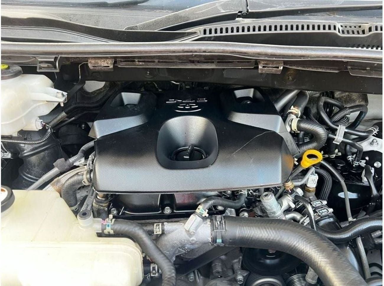 Toyota Hiace DLS - STD ROOF Diesel 2.8 Liter Right Hand Drive Automatic Gear