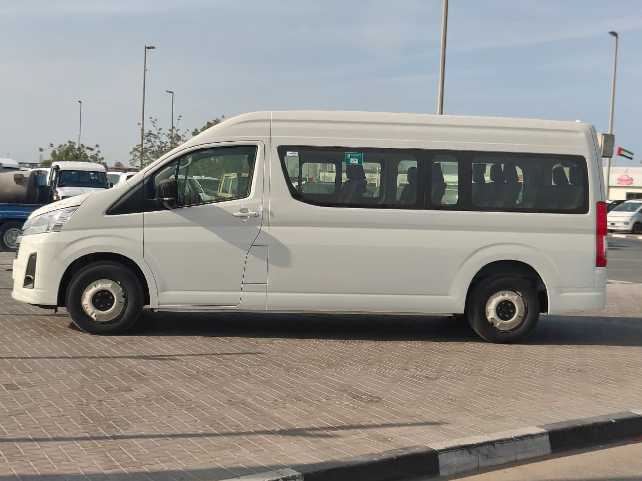 تويوتا هاياس GL 2026 Toyota Hiace 13-Seater High-Roof Full-Option 3.5L V6 Petrol A/T RWD Export Only