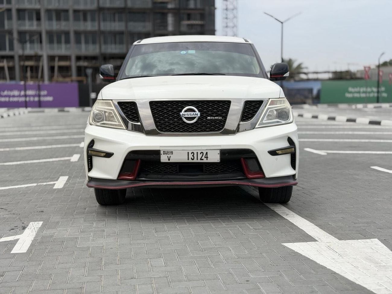 نيسان باترول LE Titanium Chrome 5.6L