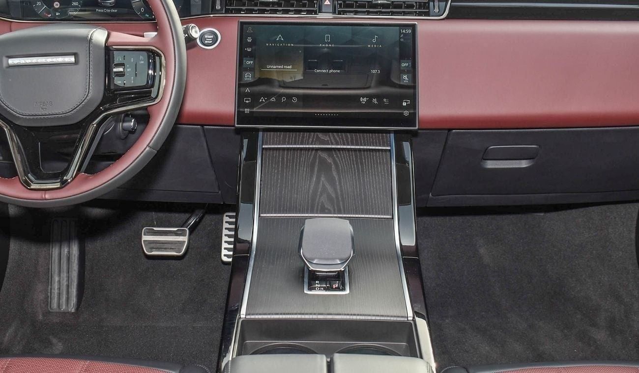 Land Rover Range Rover Evoque HSE P250  DYNAMIC 2024 WITH WARRANTY AND SERVICE CONTRACT