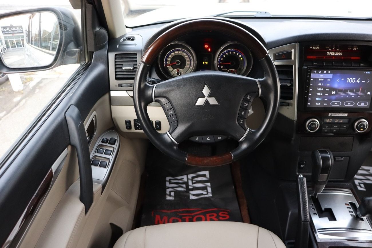 Mitsubishi Pajero GLS Highline Mitsubishi Pajero GLS 3.8L / GCC / 2020 / Free Accident