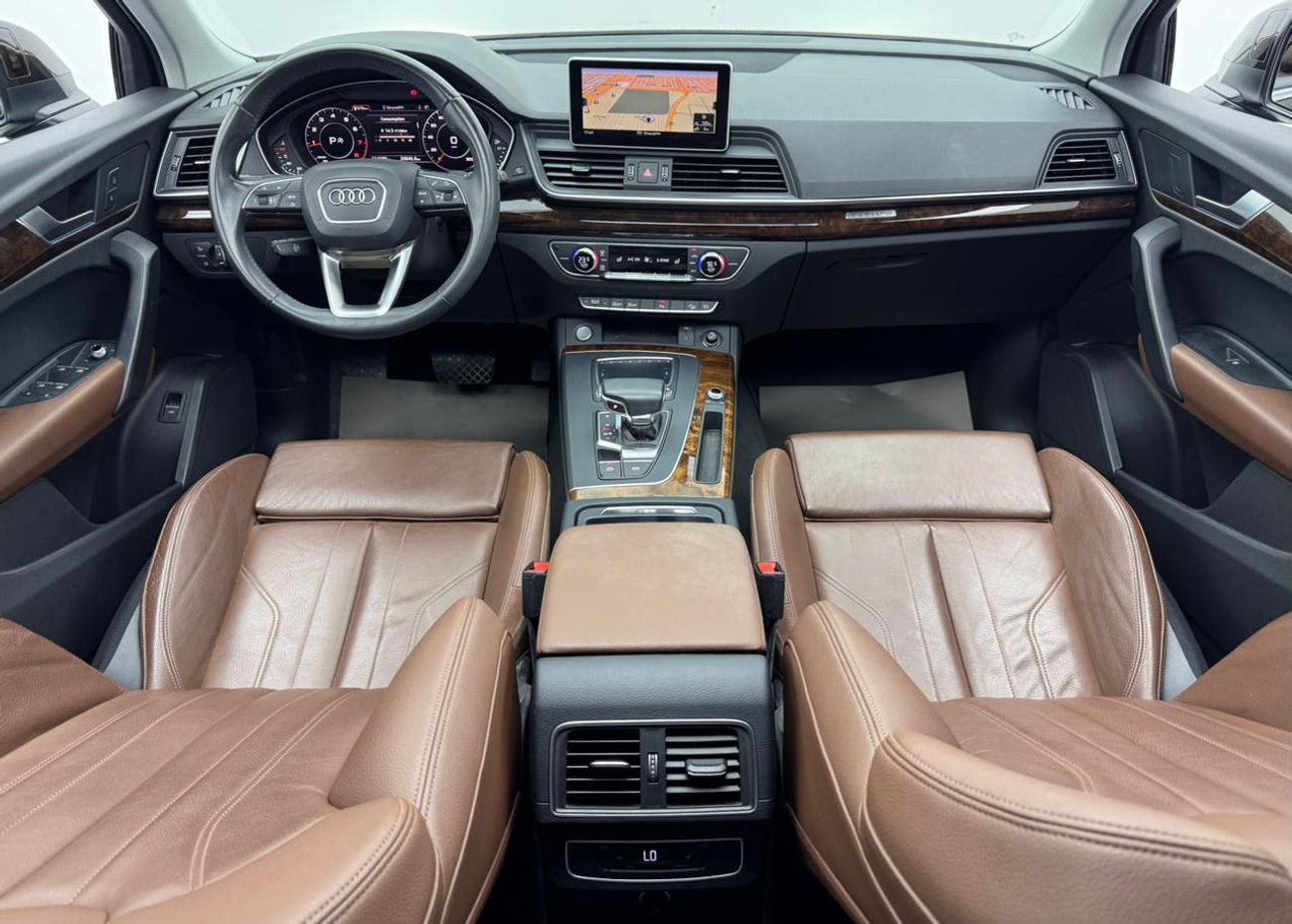 أودي Q5 45 TFSI Quattro S Line 2.0L (252 HP) 2018 AUDI Q5 S-Line 45TFSI Quattro, Warranty, Full Service Hist