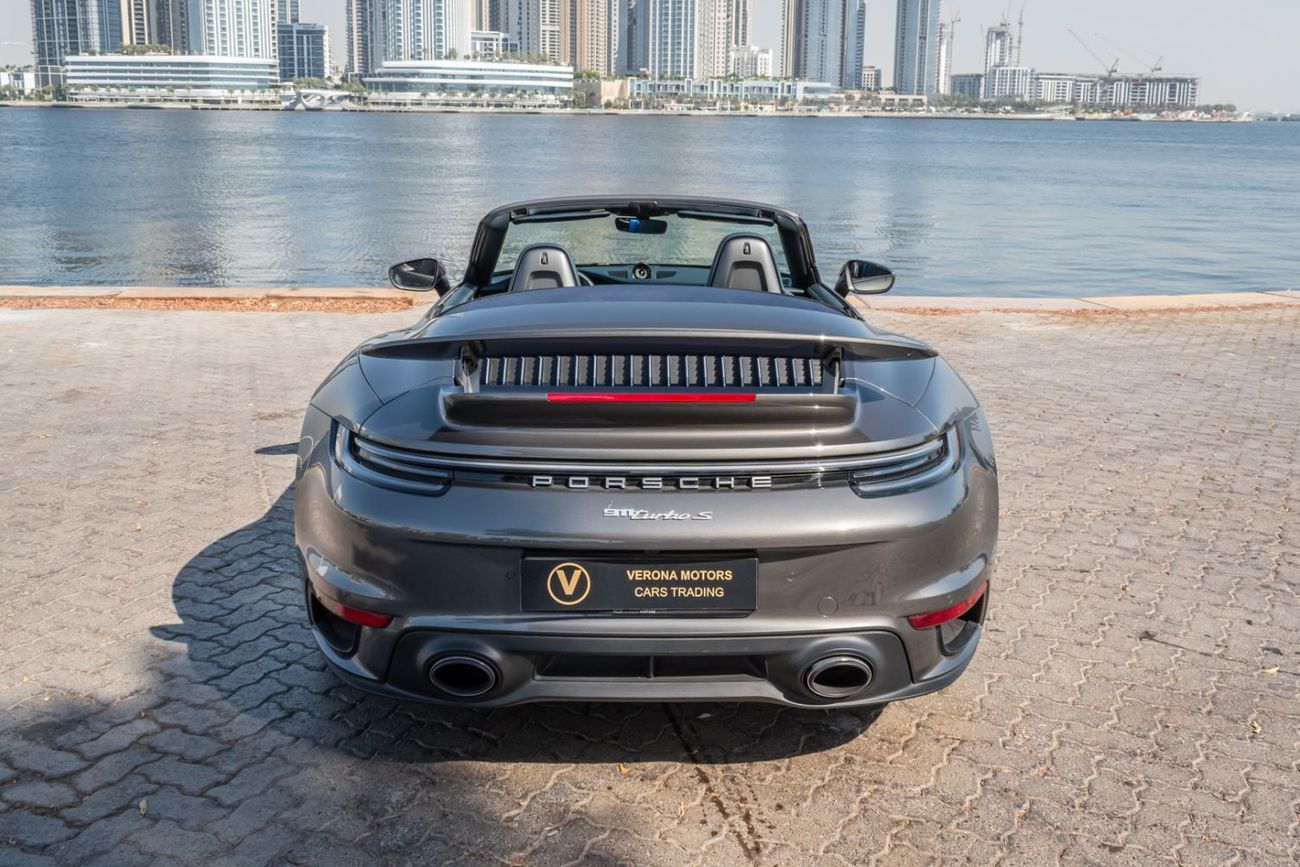 بورش 911 Turbo S 3.8L (640 HP) Convertible