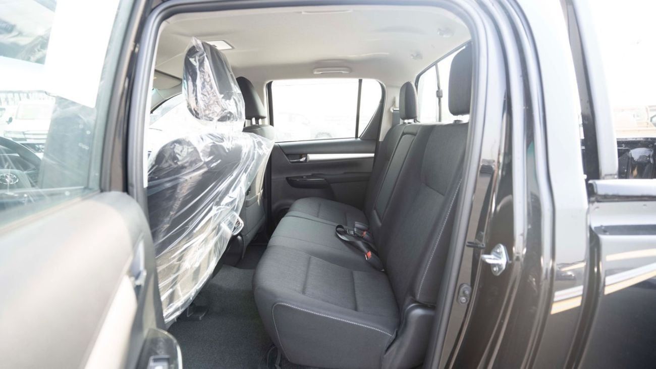 تويوتا هيلوكس GL 2.7L Double Cab Utility RWD