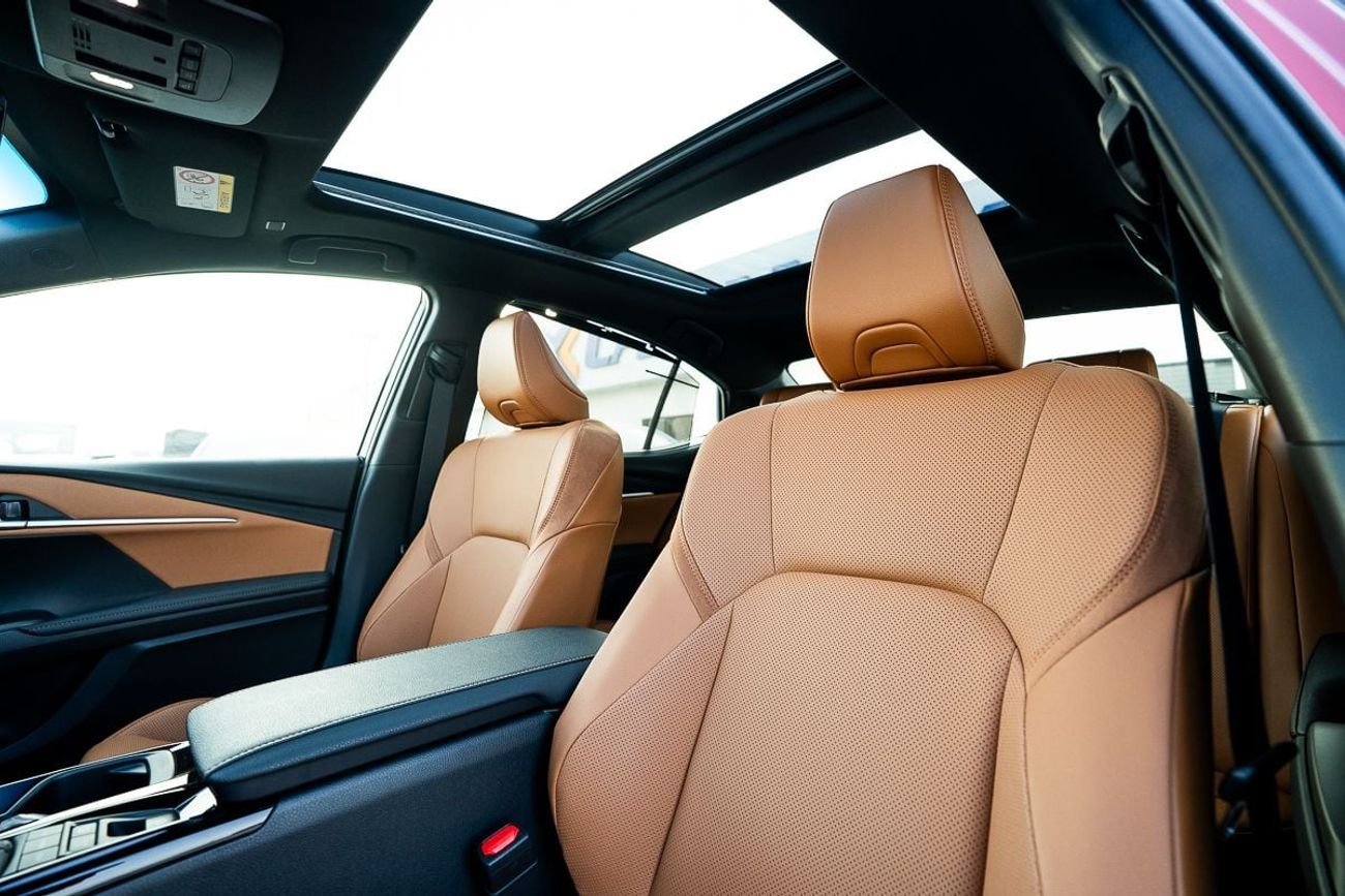 تويوتا كامري Lumiere Hybrid 2.5L Petrol Automatic Transmission 2025