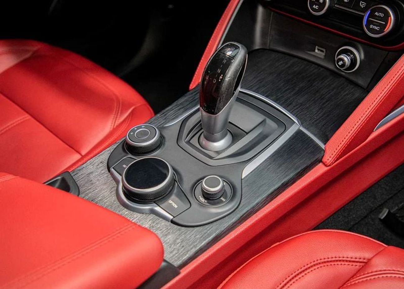 Alfa Romeo Stelvio S 2.0L