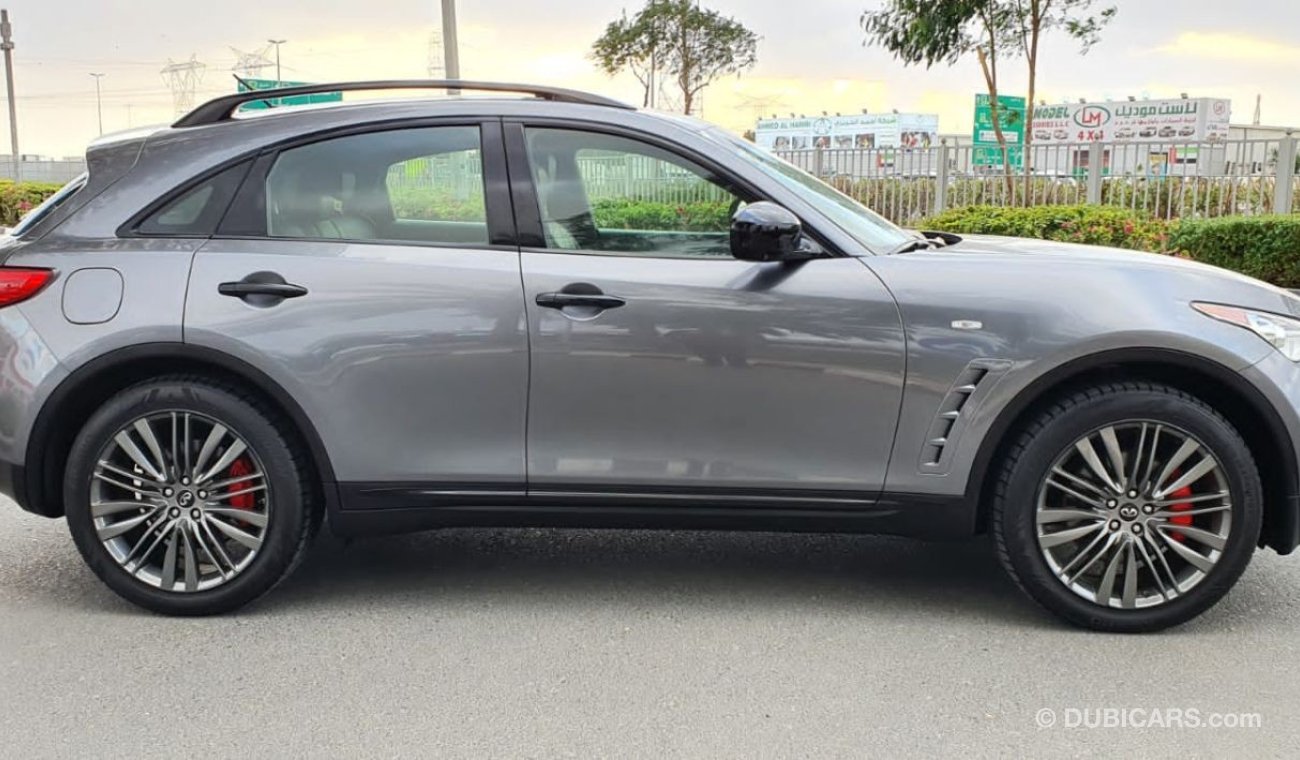 Infiniti QX70 Limited GCC NO ACCIDENT NO PAINT