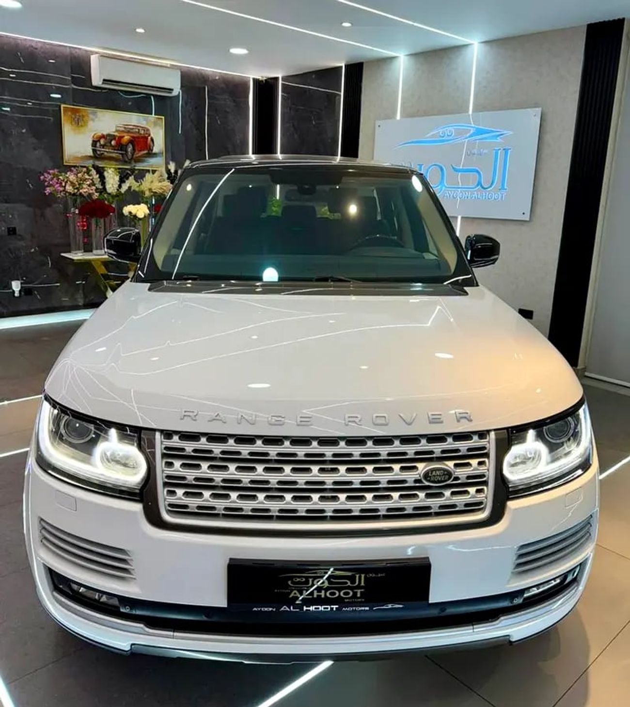 Land Rover Range Rover Supercharged 5.0L SUPERCHARGED VOGUE V8 || GCC II FULLY LOADED || AMAZING || VERY NEAT || LOW MILEAG