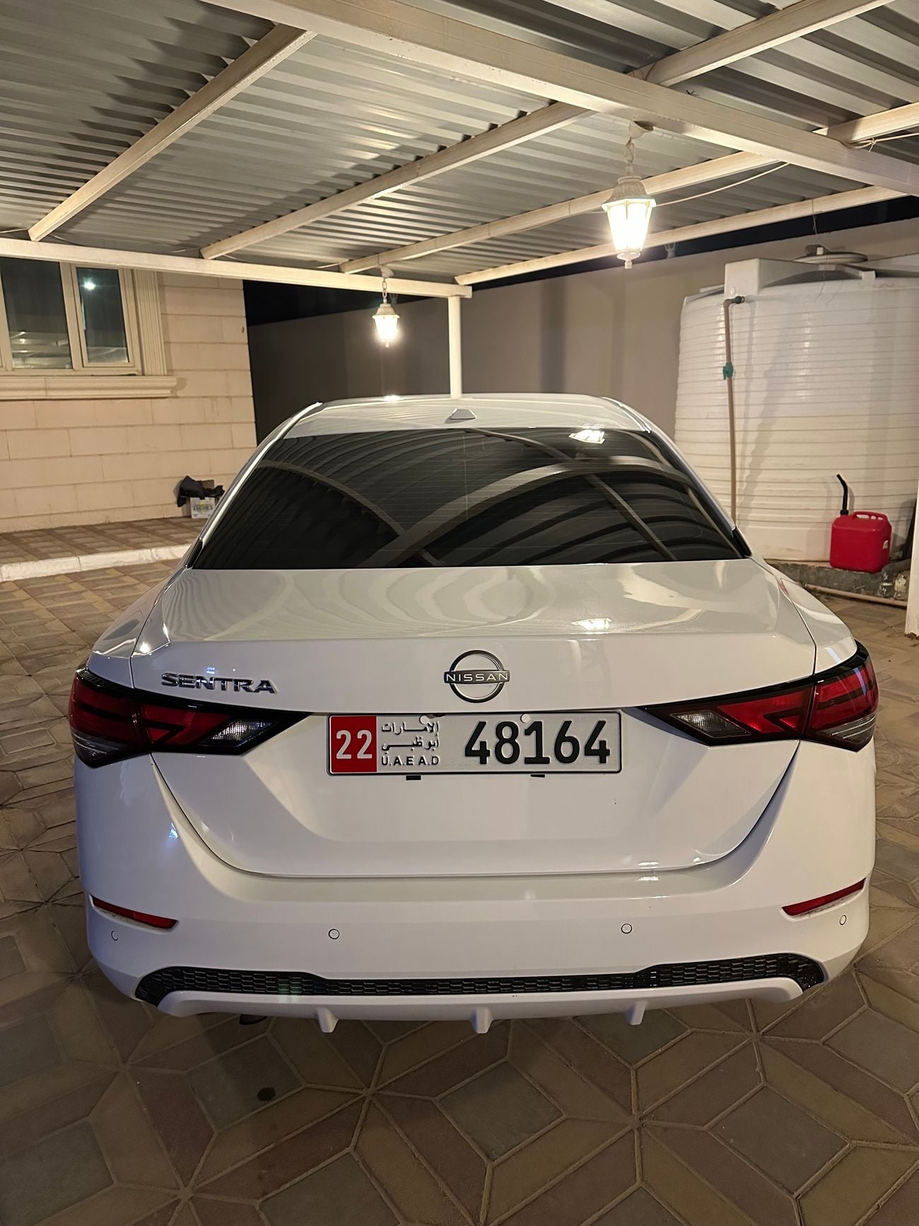 Nissan Sentra Sentra SV 1/2