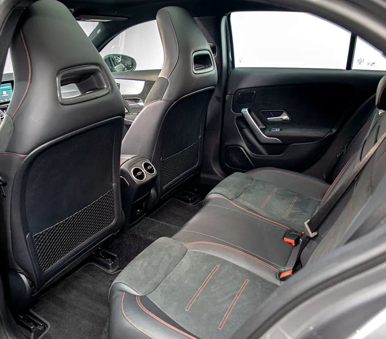 مرسيدس بنز A 200 AMG