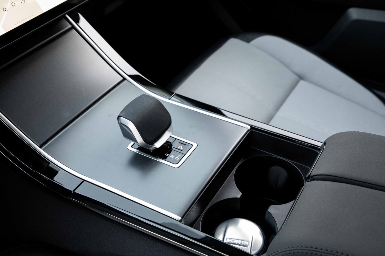 Land Rover Range Rover Velar Range Rover Velar SE R-Dynamic | 5,778 P.M | 0% Downpayment | Agency Warranty!