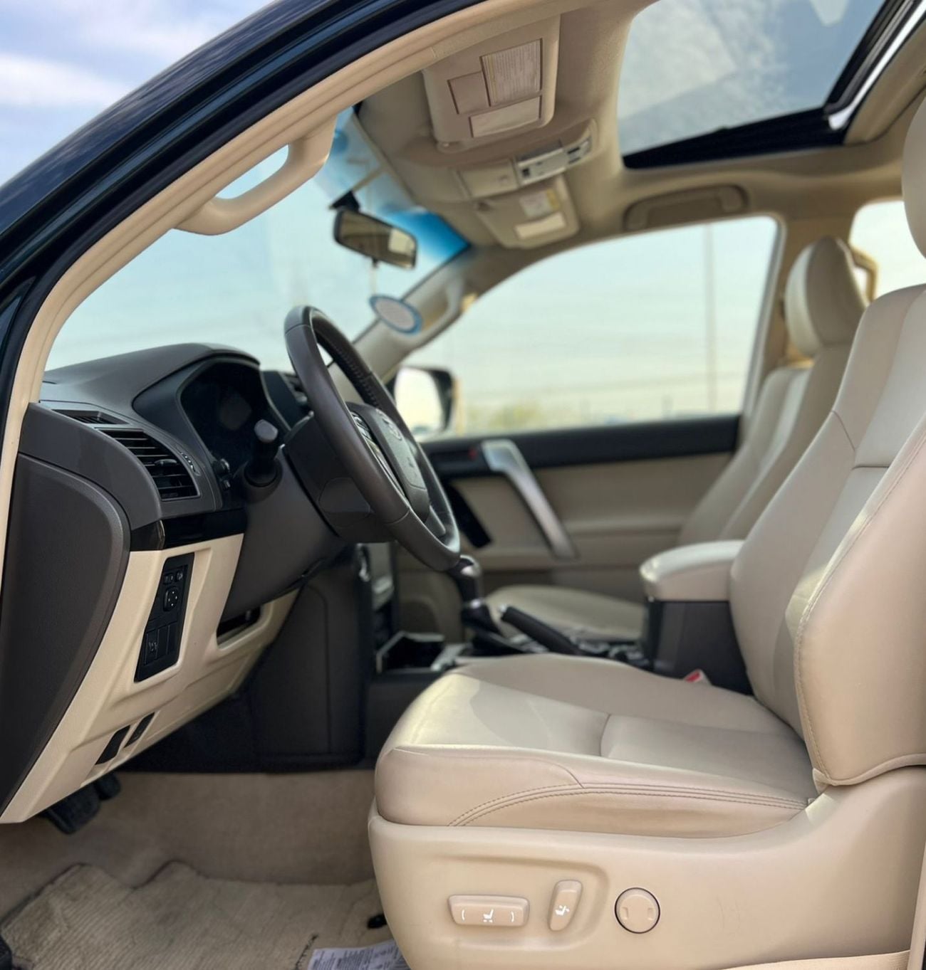 تويوتا برادو 2022 Toyota Prado TXL Full Option 4.0L V6 - AWD 4x4 GCC- Electric Seat - Rear CAM & Sensors - Cool B