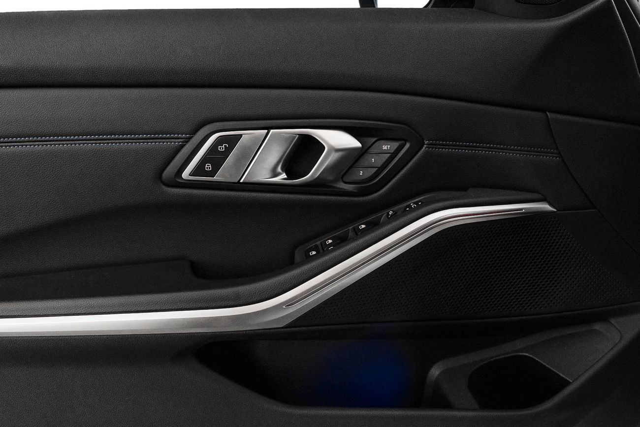 بي أم دبليو 330i M Sport 2.0L (255 HP)