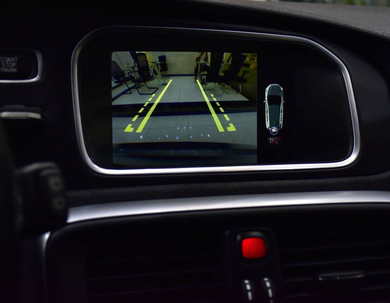 فولفو V40 EXCELLENT DEAL for our Volvo V40 T5 ( 2016 Model ) in Grey Color GCC Specs