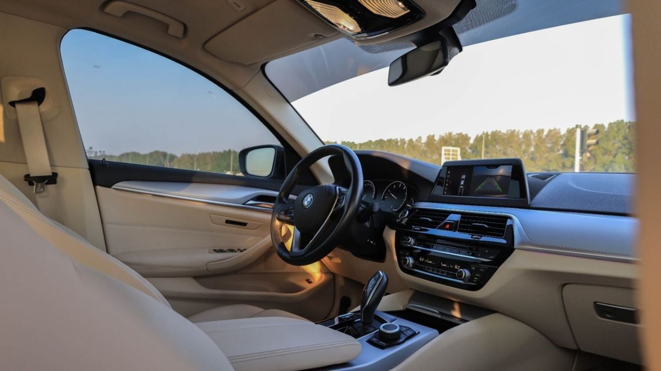 بي أم دبليو 520i Std BMW 520 موديل 2020 مواصفات خليجية بحالة ممتازة