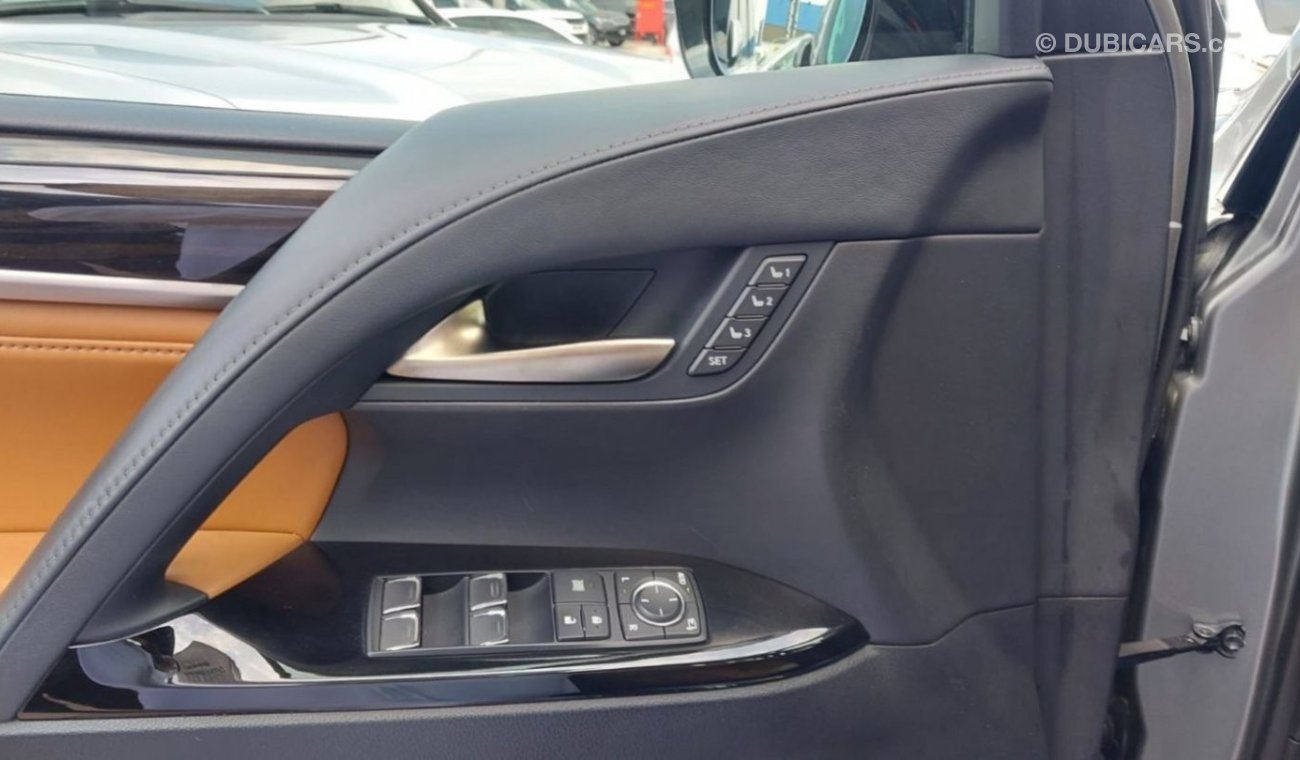 Lexus LX 570 LEXUS LX5704YEARS OR 150 KM WARRANTY FROM ALFUTTAIMI