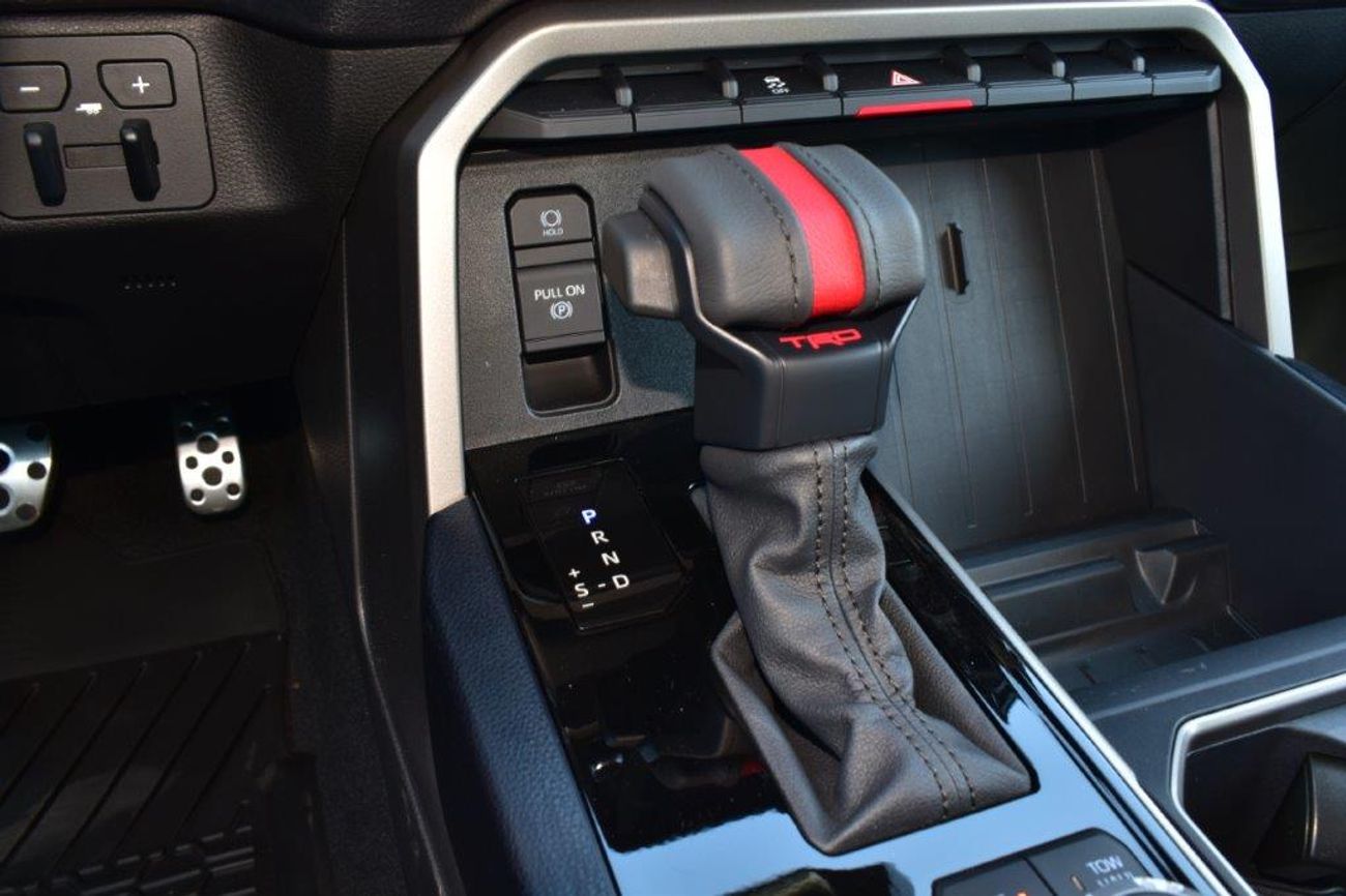 Toyota Tundra Crewmax SR5 TRD Sport V6 3.5L Petrol 4WD AT