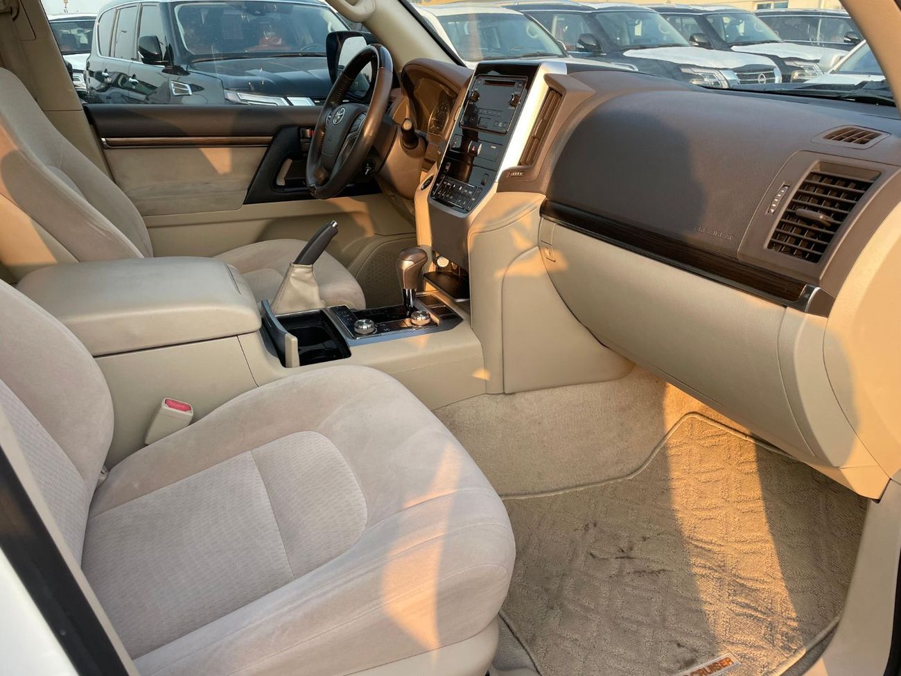 Toyota Land Cruiser GXR 4.0L (271 HP) 4WD