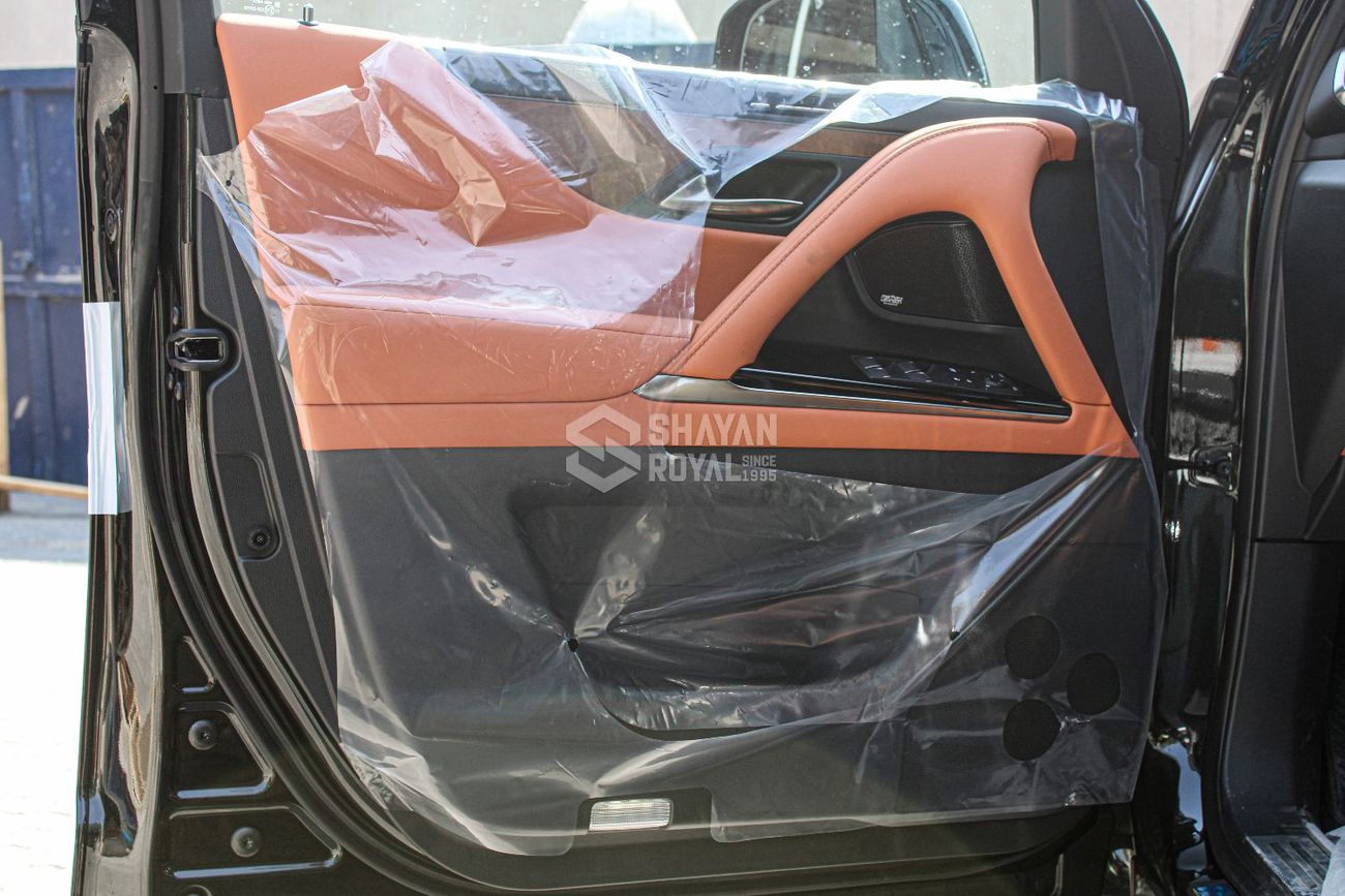 لكزس LX 600 LHD 3.5L PETROL V6 TT VIP KURO 4S BLACK EDITION 25-ML AT 2025MY