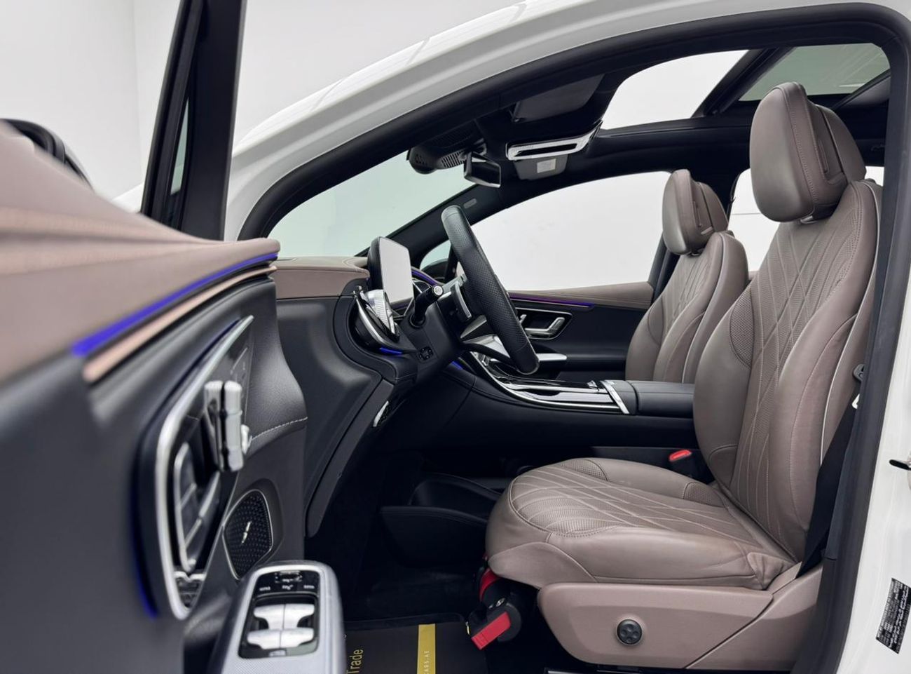 مرسيدس بنز EQE 350+ SUV 2023 Mercedes-Benz EQE 350 4Matic, 2028 Mercedes Warranty, 2028 Mercedes Service Pack, GCC