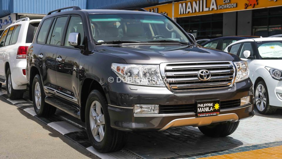 Toyota Land Cruiser VXR V8 for sale: AED 126,500. Grey/Silver, 2011