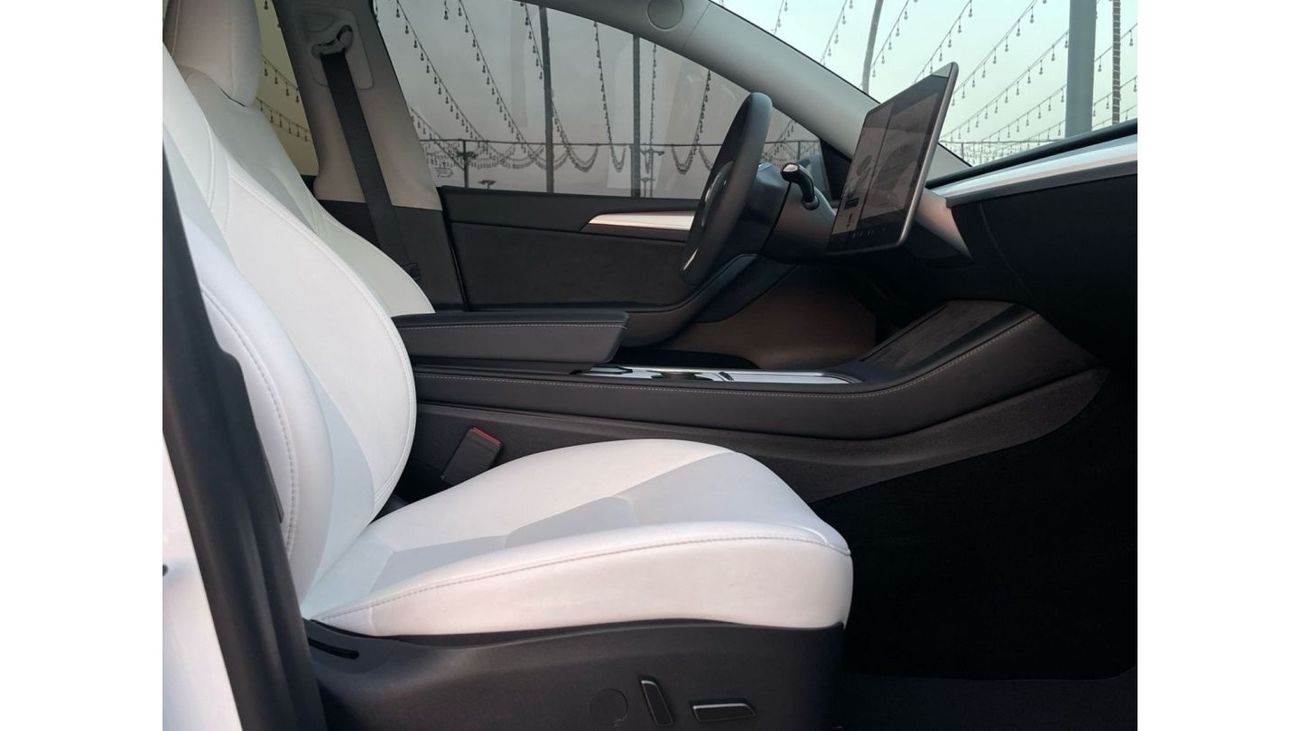 Tesla Model Y TESLA MODEL Y LONG RANGE DUAL MOTOR MODEL : 2023 MILEAGE : 24,000 km PRICE : 172,000 DIRHAMS Gulf sp