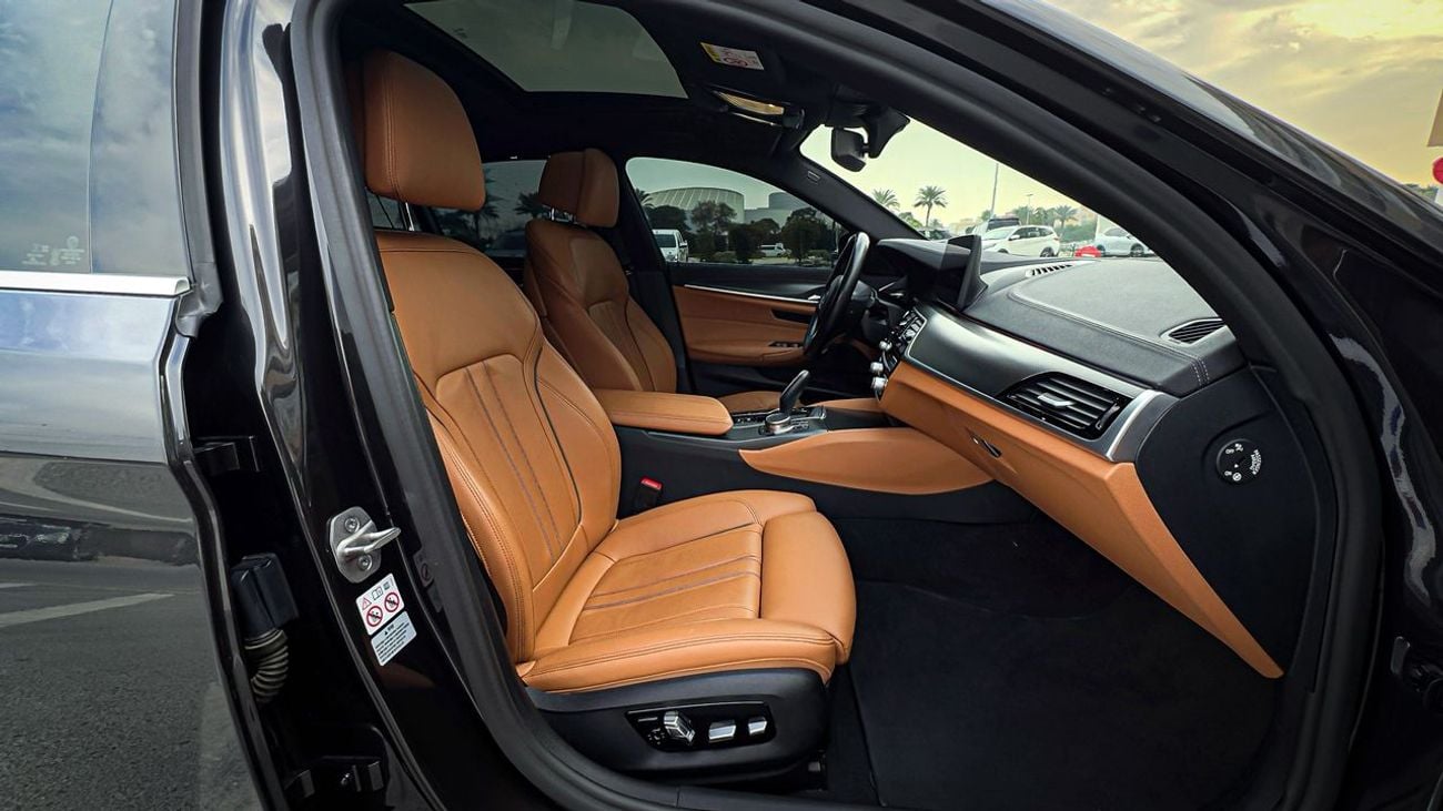 BMW 520i M Sport Comfort 2.0L