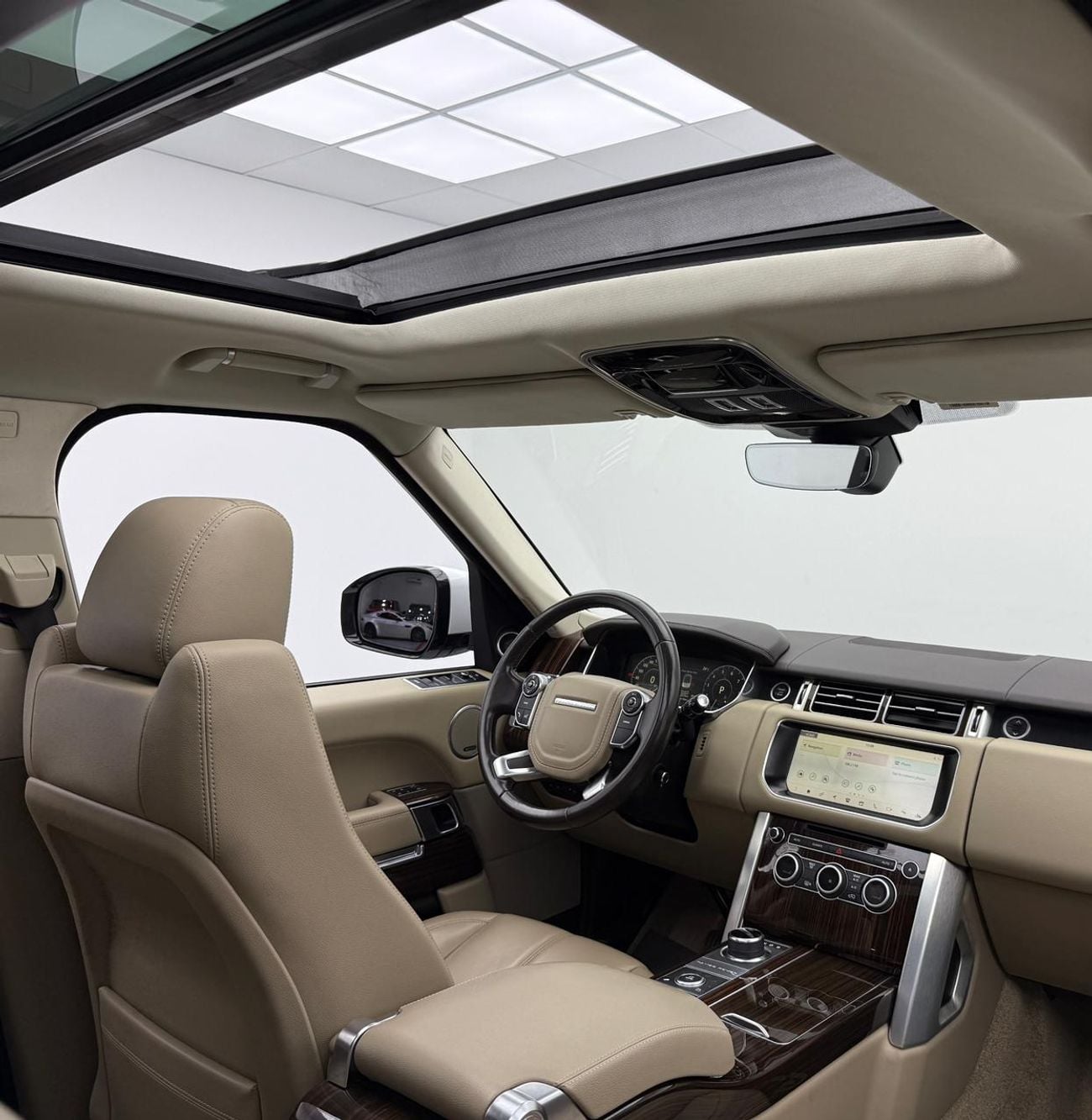 لاند روفر رينج روفر 2017 Range Rover Vogue HSE, Range Rover Full Service History, Excellent Condition, GCC