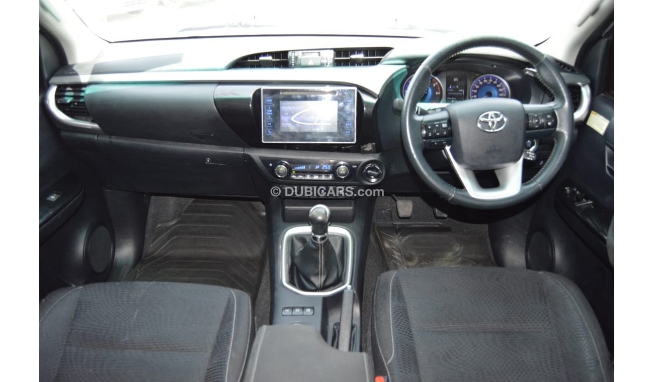 Toyota Hilux SR5 Diesel Engine