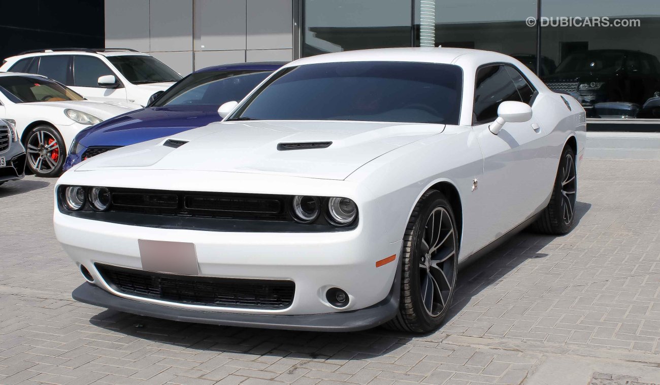 Dodge Challenger SRT