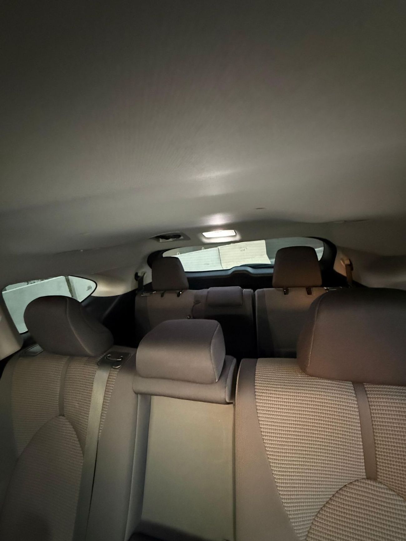 تويوتا هايلاندر LE Non Hybrid MPV LHd 2.4L V4 Turbo Petrol Engine Automatic Gear 7 Seats 5 Doors