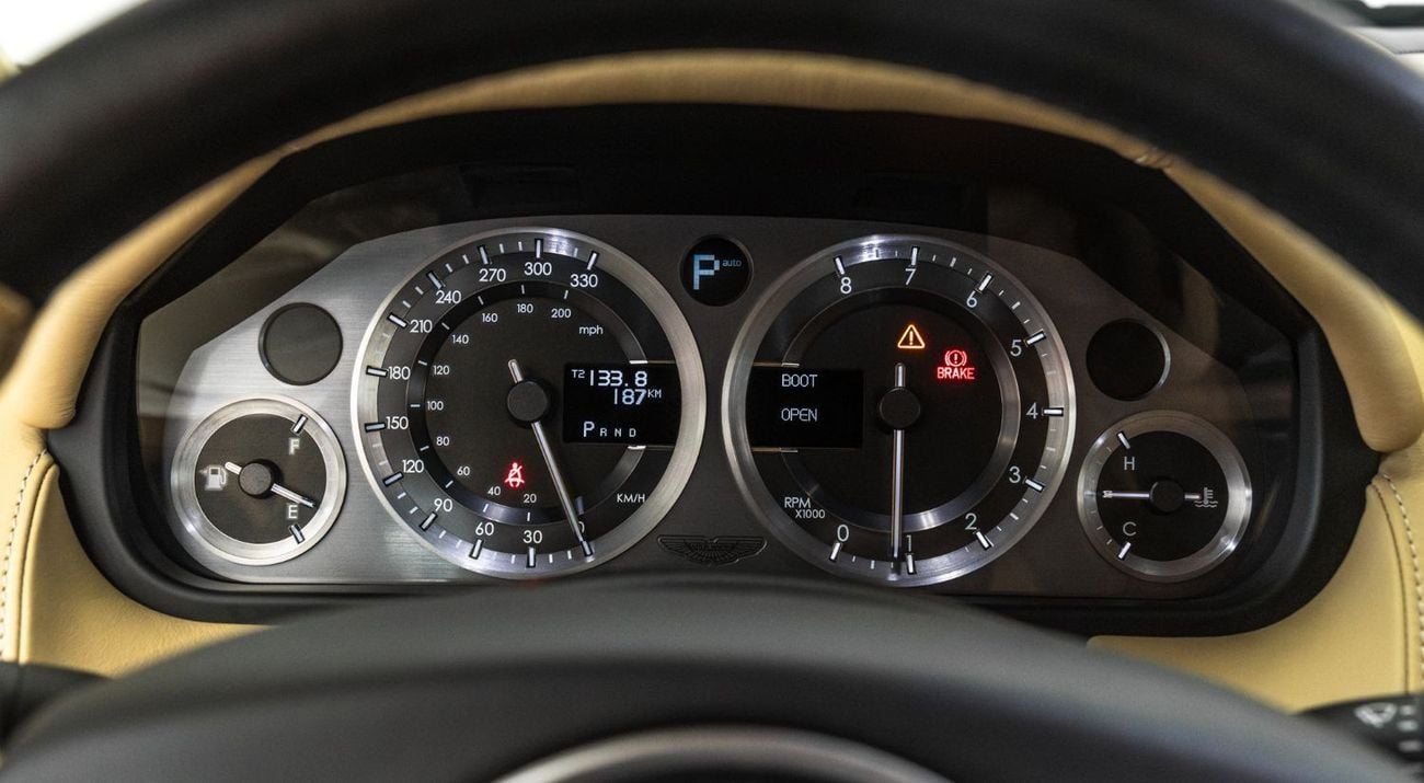 أستون مارتن DB9 STD