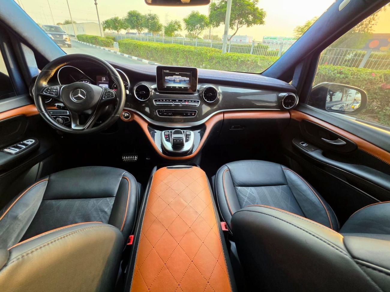 مرسيدس بنز V 250 2019 Mercedes-Benz V-Class V 250 GCC Specs