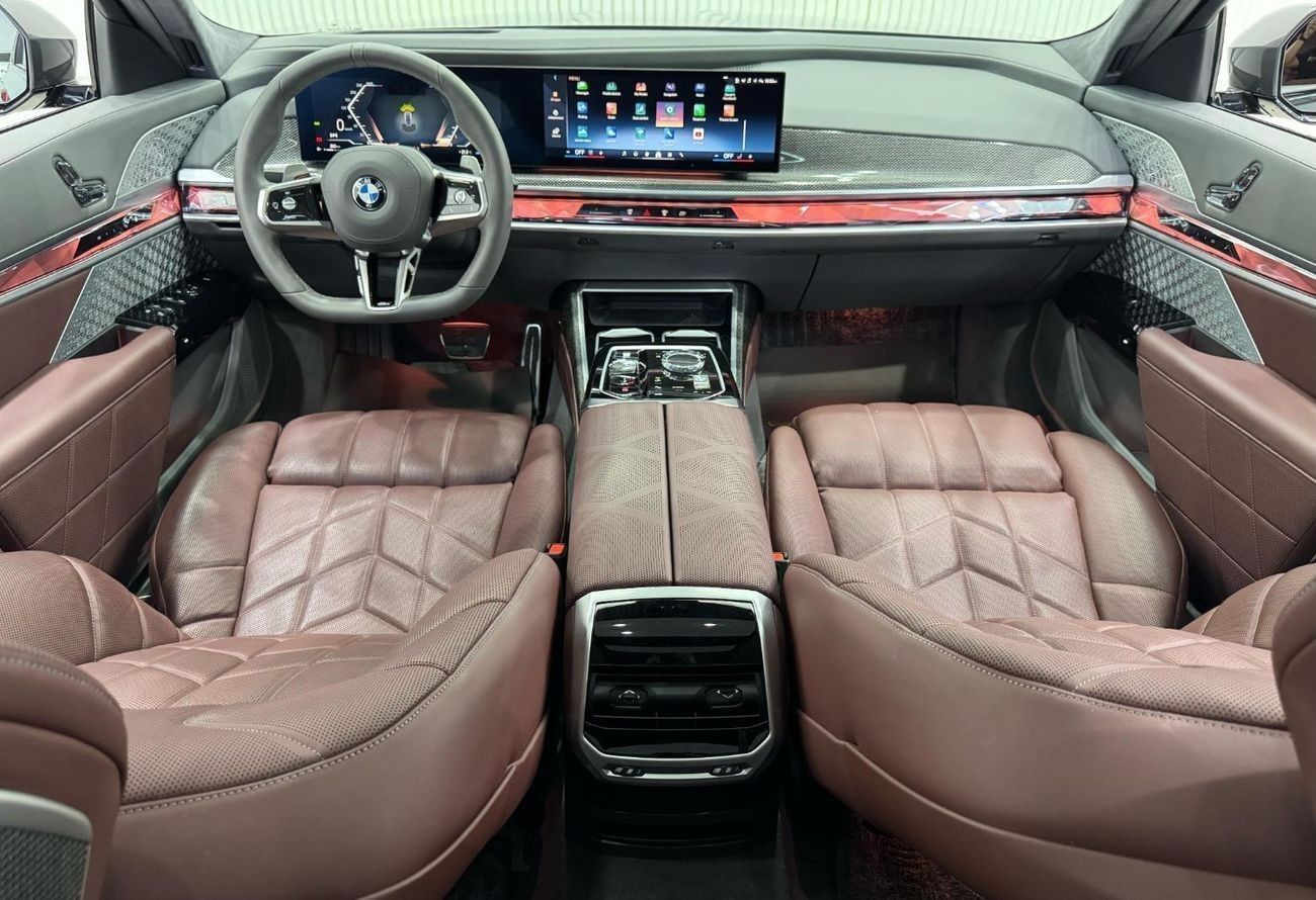 بي أم دبليو 760Li 2023 BMW 760i M-Sport, 2027 BMW Warranty + Service Pack, Fully Loaded, Low Kms, GCC