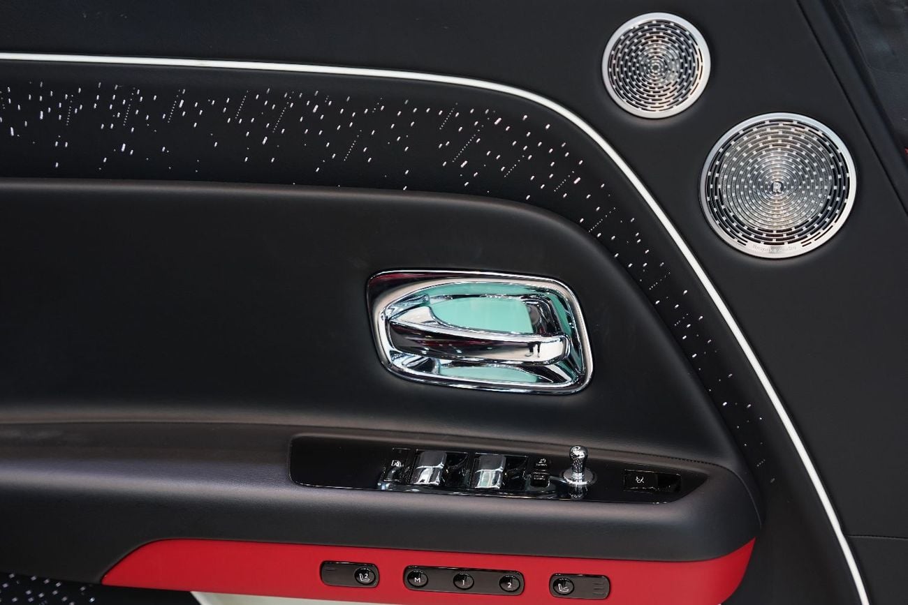 رولز رويس سبيكتر Black Badge, Bespoke Audio, Starlight, Dealer Warr + Serv!!