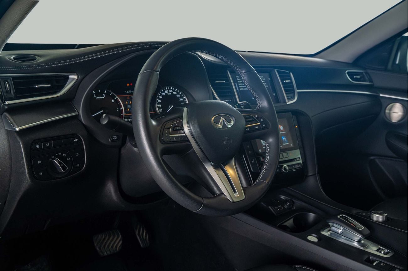 إنفينيتي QX50 LUXE 2.0