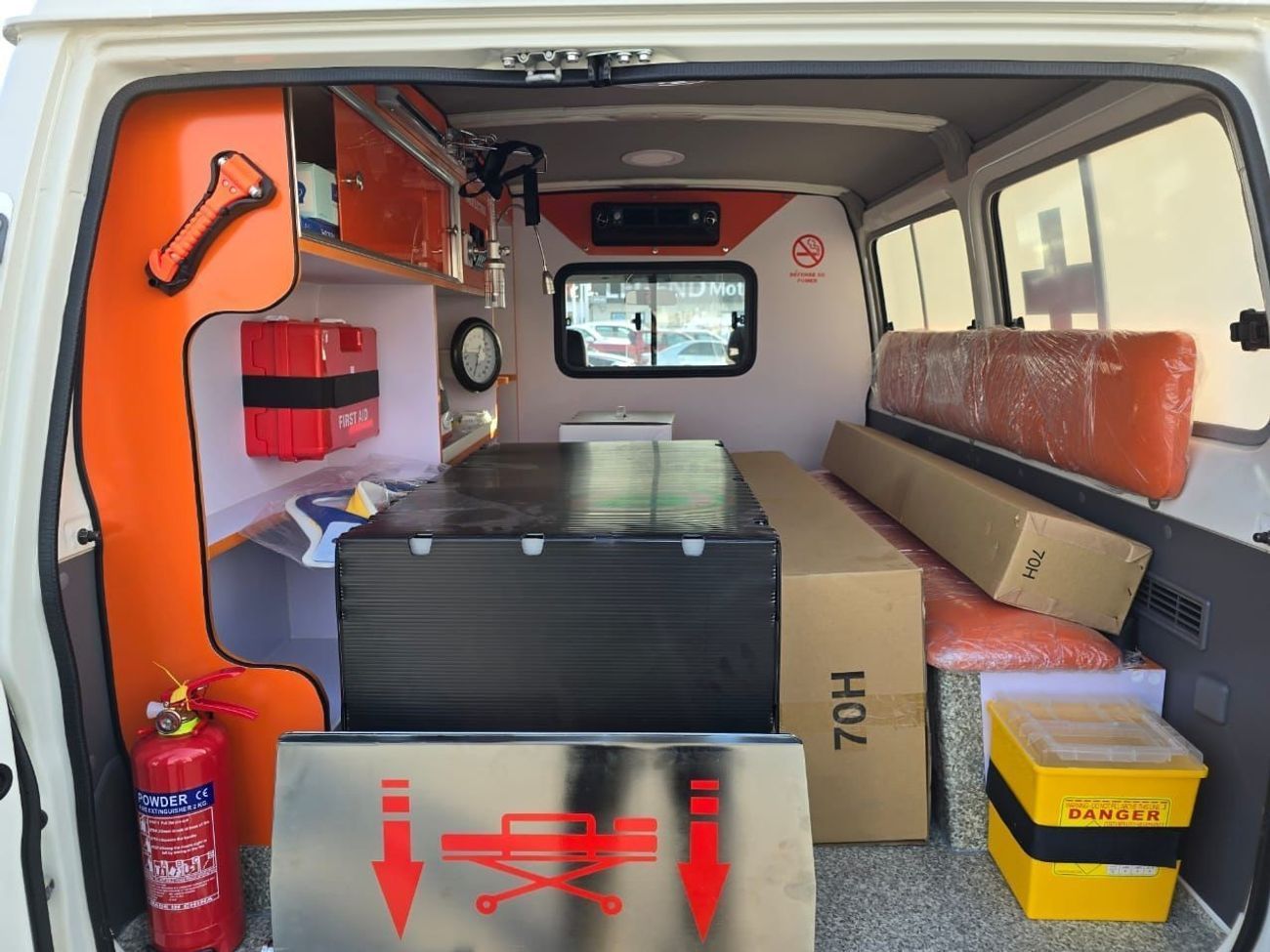 تويوتا لاند كروزر 70 LAND CRUISER LC78 4.2L AMBULANCE 2024