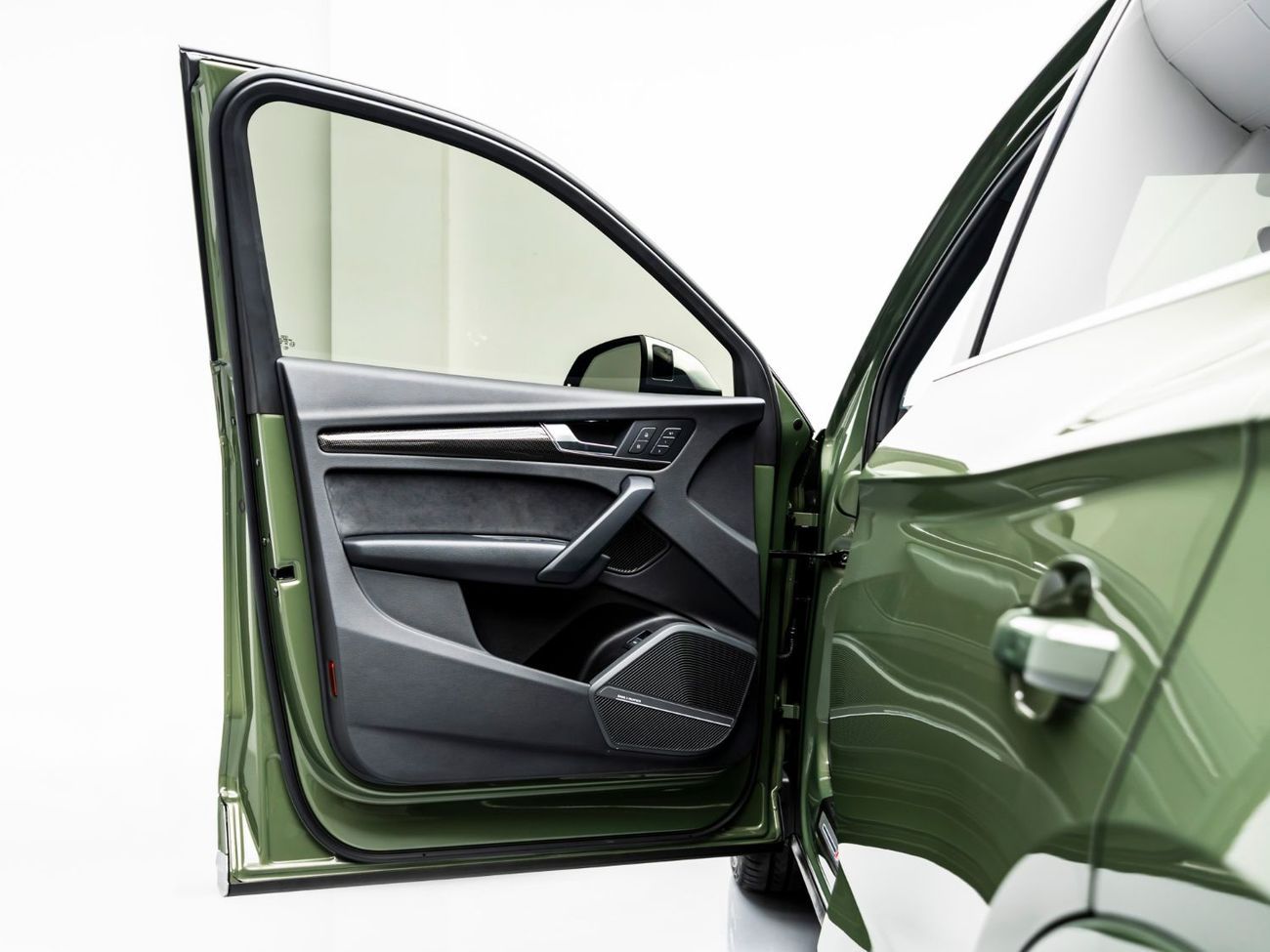 Audi SQ5 TFSI quattro 3.0L  2023 Audi SQ5, 2027 Audi Warranty & Service Contract, Low KMs, GCC