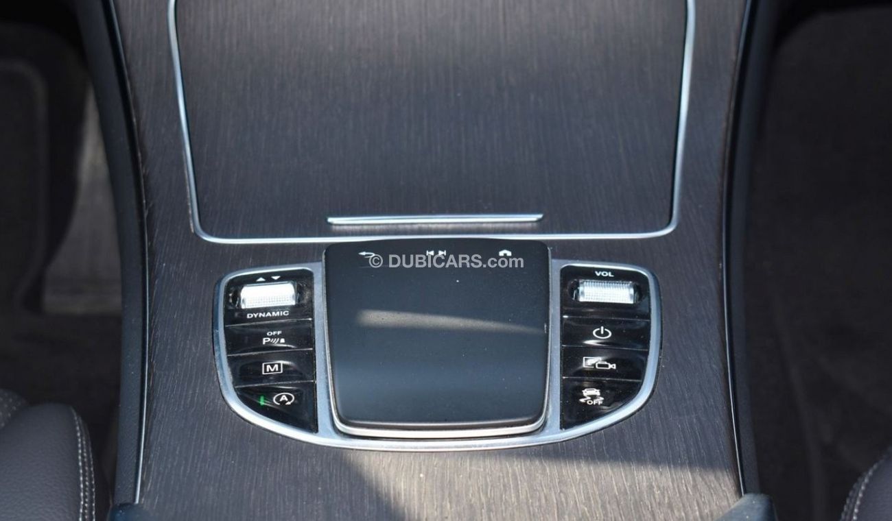 Mercedes-Benz GLC 300 4MATIC Mercedes GLC 300 AMG / 2021 / USA