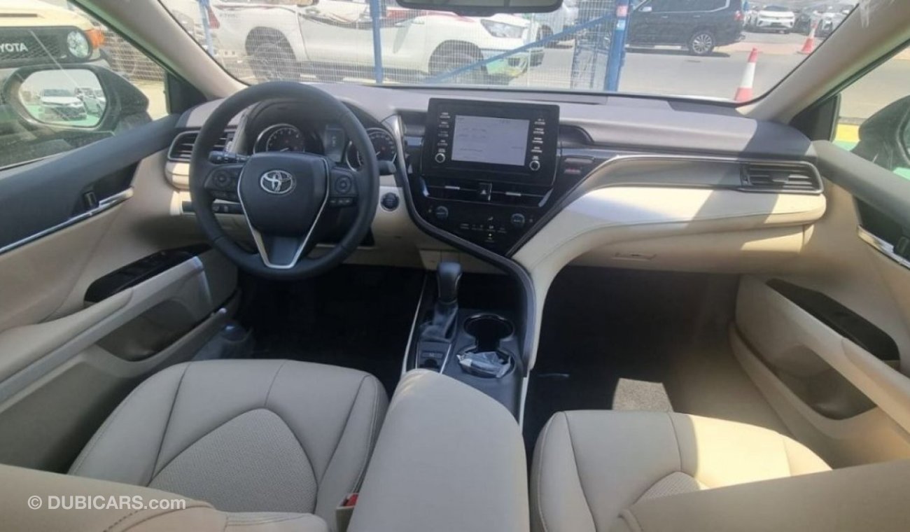 Toyota Camry 2.5 GLI  WITH SUN ROOF LEAATHER SEATS  SCREEN CAMERA