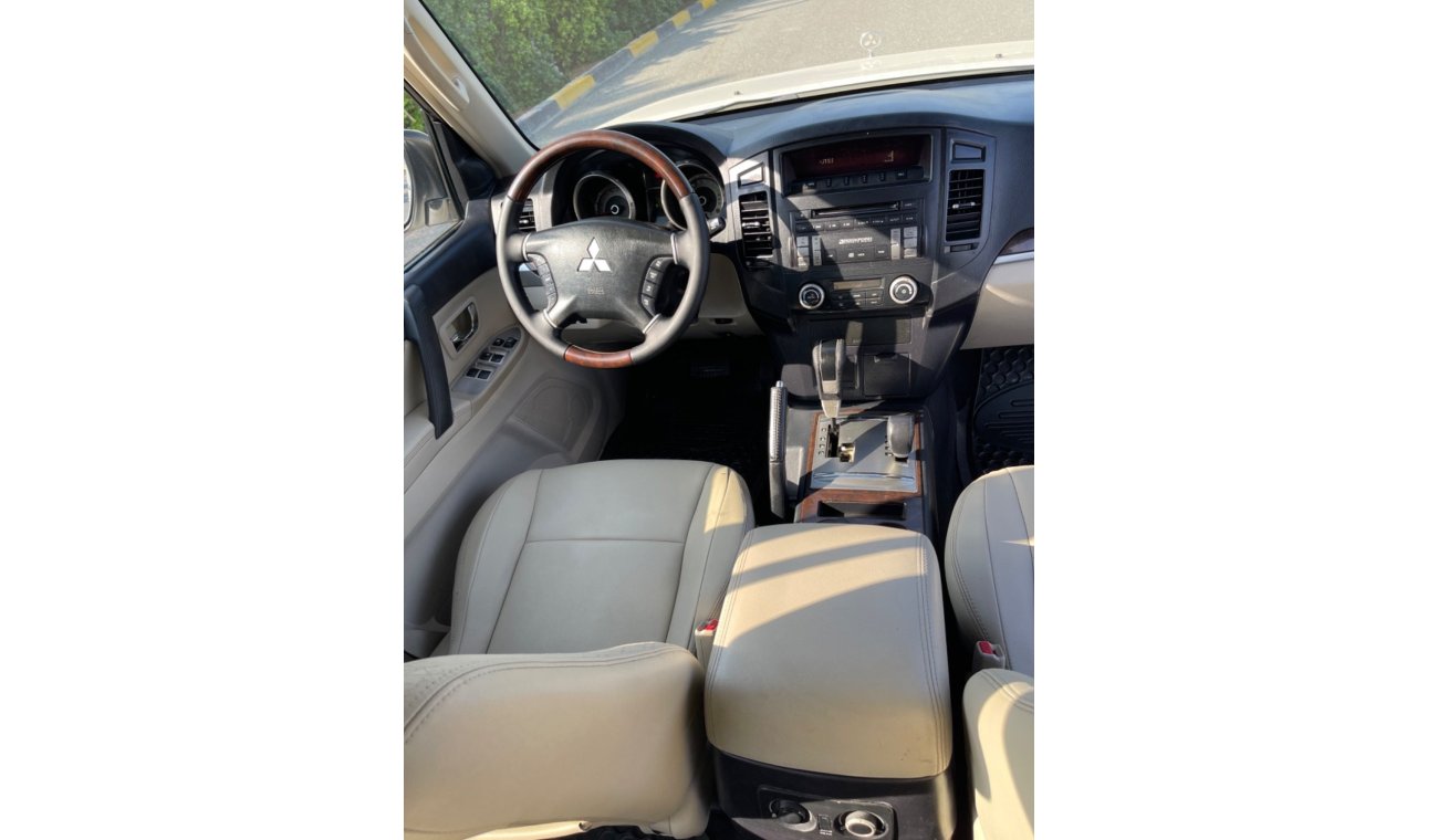 ميتسوبيشي باجيرو Mitsubishi Pajero model 2009 3,8 GCC Excellent Condition