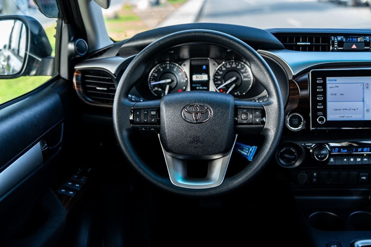 تويوتا هيلوكس Toyota Hilux  4.0-l 4WD pickup  2026 4-door cabin, automatic