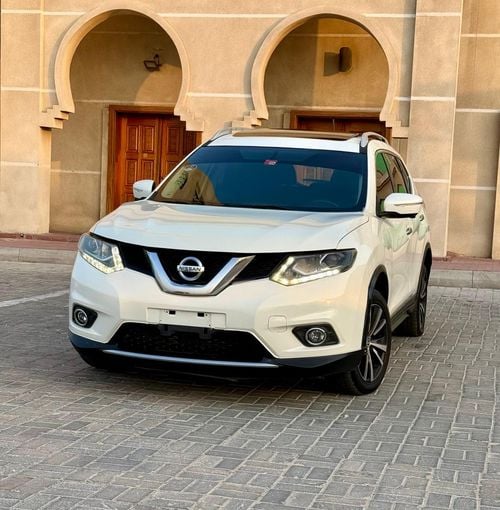 Nissan Rogue Good condition car Gcc